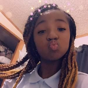 Meet your Posher, Monica